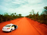 O australiano Doug Staler anunciou que percorrer, em seu txi, 6500 km por toda a Austrlia. Ele partir da cidade de Perth e realizar 11 paradas at chegar a Broome. 