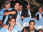 Um grupo de uruguaios, torcedores do Cerro, chegou cedo ao Estdio Beira-Rio