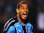 Rodrigo levou cart�o amarelo por sair do campo para comemorar