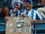 Torcida presente em pleno domingo de Pscoa