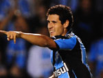 Edilson cobrou lateral, Bergson cruzou para Maylson que completou da pequena rea!