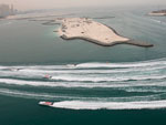 Lanchas realizam prova de um torneio de esportes aquticos em Dubai, nos Emirdos rabes