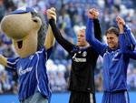 Schalke 04 3x1 Borussia Mnchengladbach - Jogadores do Schalke comemoram a vitria sobre a equipe do Borussia