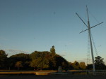 Na Capital, o sol apareceu entre nuvens pela manh e o tempo ficou abafado, com mxima de 26C