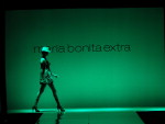 Maria Bonita Extra abre noite de desfiles com estilo romntico e design moderno.