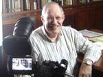 Gehard Kleine, filho do soldado Kleine, dando depoimento
