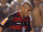 Adriano marcou o gol da vitria do Flamengo