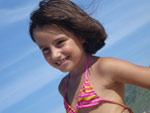 Bianca curtindo a praia de nossa linda e bela Santa Catarina. Laguna beach!!! Minha filha ama esse lugar! Foto de Adriana medeiros, de Tubaro - SC -