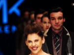 Brbara Paz desfilou para a Makenji  no terceiro dia do Donna Fashion DC Beiramar