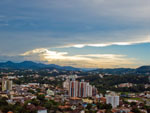 Pr do Sol sob o Bairro da Velha em Blumenau.