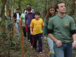 O parque conta com quatro monitores, estudantes de Biologia e Engenharia Ambiental, para a visitao