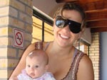 Lilian Dalla Barba Meyer: "Eu e minhas princesas, Marina de 4 meses, e Lusa, de 3 anos. Minhas vidas"