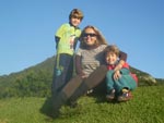 gemeos Luucas e gabriel Nunes com sua mame Eliane Nunes 