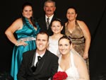 Eu e minha famlia linda, bem felizes no meu casamento em Janeiro/2010 em Turvo-SC. Te Amo Me! Voc  muito especial, obrigada por tudo. Beijo