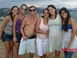 A Familia toda reunida. Me e Pai no meio, do lado esquerdo Joice e Juliana, do lado direito Daiana e Camila(na barriga) e Eduarda. Paulo e Cristina com as 5 mulheres de suas vidas