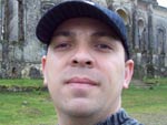 Eu, fredi gil nas ruinas da enfermaria em jaguaro