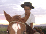 Mattheus com 3 anos nascido em floripa mas ama estar em sentinela do sul para andar a cavalo