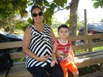 Luciana Santos Fortes: Eu (Luciana), grvida de 8 meses de meu filho Davi, com meu filho Daniel de 2 anos e 9 meses no Projeto Tamar na Barra da Lagoa. 