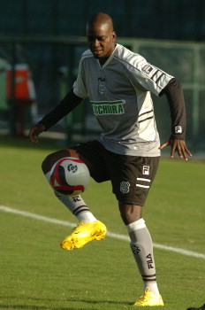Julio Cavalheiro�/�