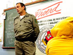 Programa Educacional de Resistncia s Drogas e Violncia, da Brigada Militar, orienta nas escolas