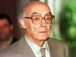 Saramago em entrevista no consulado portugus  no Rio de Janeiro. 
