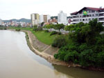 Rio Itaja-A com a Prefeitura Municipal de Blumenau.