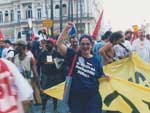 Berna na marcha do Frum Social Mundial, em 2001