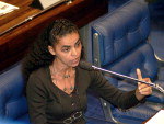 Carreira meterica: Marina Silva foi vereadora, deputada estadual e eleita como a senadora mais jovem do pas, aos 36 anos. Como o mandato no Senado  de oito anos, foi reeleita em 2002