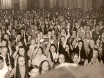 Reunio de mulheres, durante a chamada Noite das Senhoras, em 1958