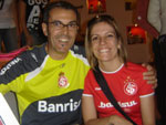 Fernando Alano e a esposa Luciana em Mendoza, na Argentina