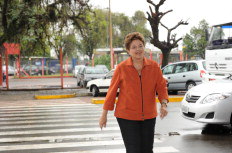 Dilma entra com ação contra Serra