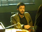 O ator Felipe Mnaco em cena