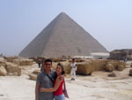 Cairo, Egito - Marcelina Cristina Meurer e Sandro Joselito Sedrez, de Blumenau, em julho de 2010.