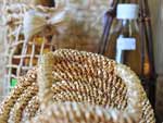 As artess tambm utilizam palha de milho para confeccionar objetos que representam a identidade do imigrante italiano