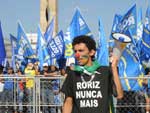 Jovens fizeram manifestos em frente ao Supremo Tribunal Federal durante julgamento 