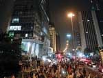 So Paulo (SP) - Milhares de pessoas festejaram a vitria de Diolma na Avenida Paulista