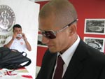 O lateral Nei pronto para partir