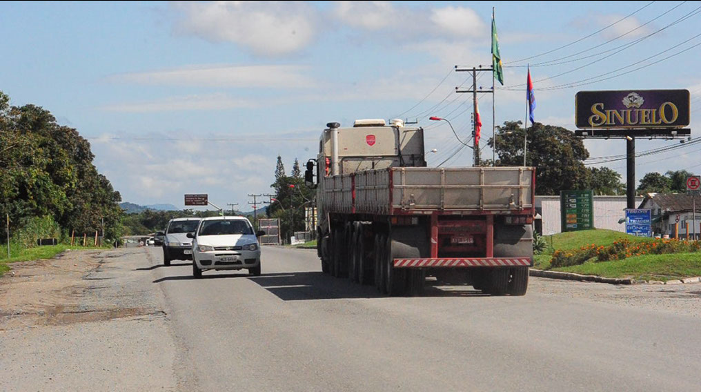 Jornal do Iririú / Noticias / Duplicação da BR-280 é dividida em duas fases  devido a atrasos no trecho entre Araquari e São Francisco do Sul