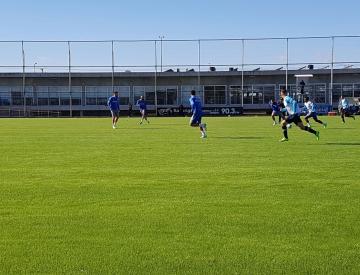 Cotados para a vaga de Barrios, Maicon, Miller Bolaños e Everton são atrações em coletivo do Grêmio