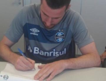 Grêmio oficializa contratação de Paulo Victor até dezembro de 2019