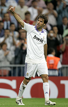 Tom Hevezi&nbsp;/&nbsp;AP