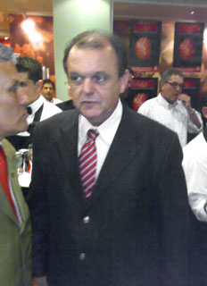 Amauri Knevitz Jr. &nbsp;/&nbsp;