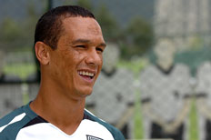 Fl&aacute;vio Neves&nbsp;/&nbsp;