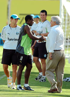 Valdir Friolin     &nbsp;/&nbsp;