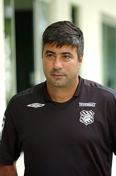 Fl&aacute;vio Neves &nbsp;/&nbsp;