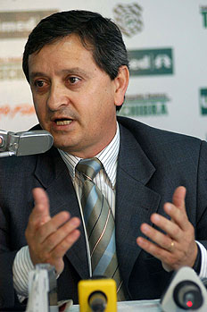 Fl&aacute;vio Neves  &nbsp;/&nbsp;