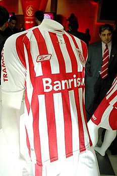 Lucas Uebel, divulga&ccedil;&atilde;o&nbsp;/&nbsp;