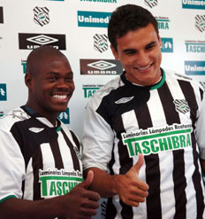 J&uacute;lio Cavalheiro&nbsp;/&nbsp;