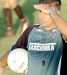 Fl&aacute;vio Neves&nbsp;/&nbsp;